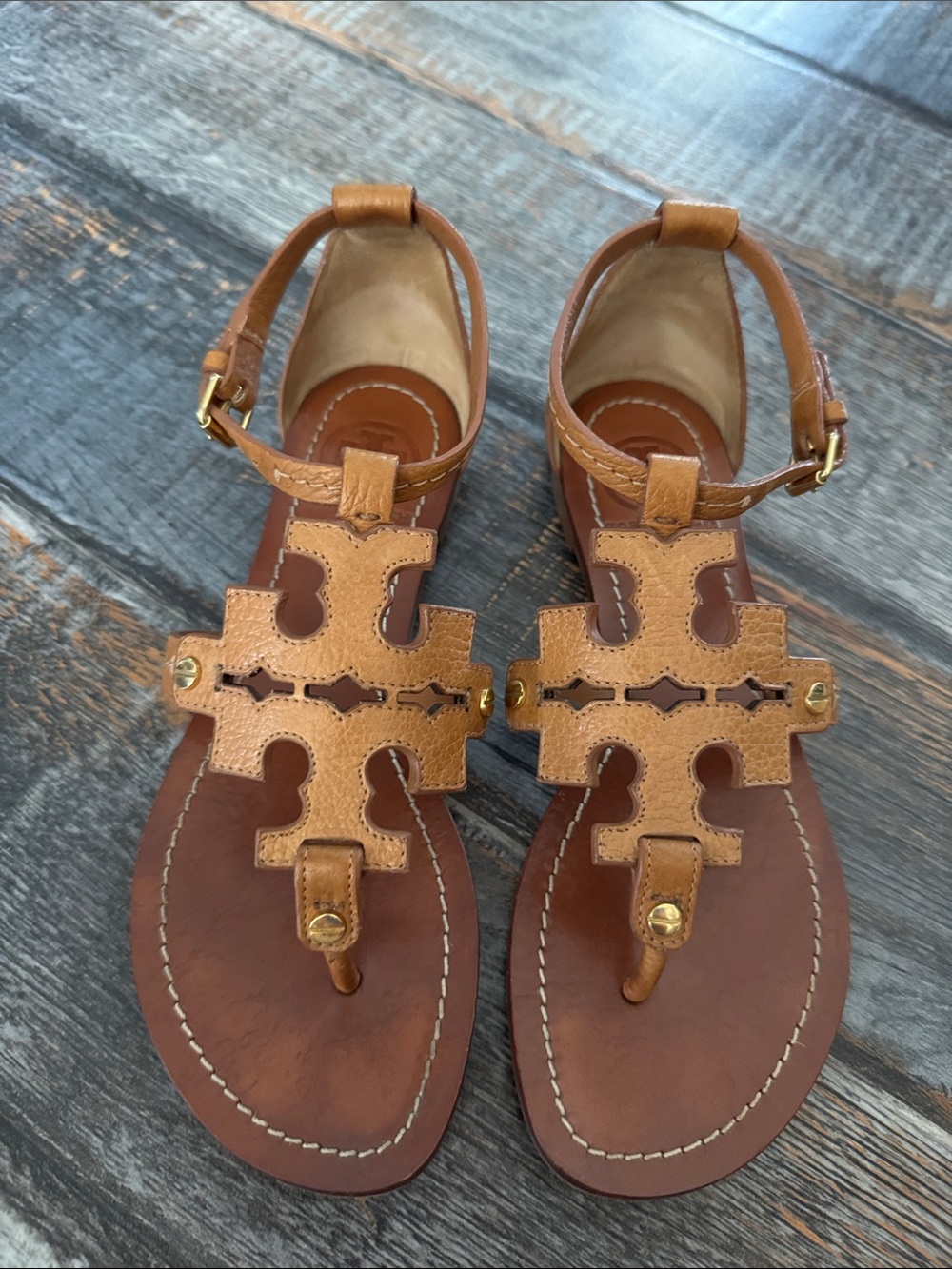 Tory Burch tan size 5 1/2 Phoebe Sandal
